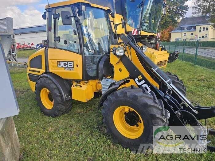 JCB 407 AGRI STUFE V Incarcator pe pneuri