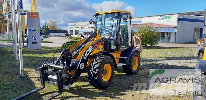 JCB 409 AGRI STUFE V Incarcator pe pneuri