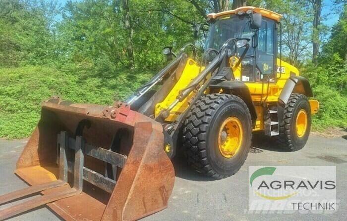 JCB 437 HT Incarcator pe pneuri