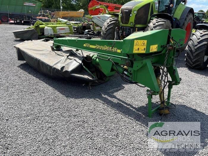 John Deere 331 Cositoare de iarba