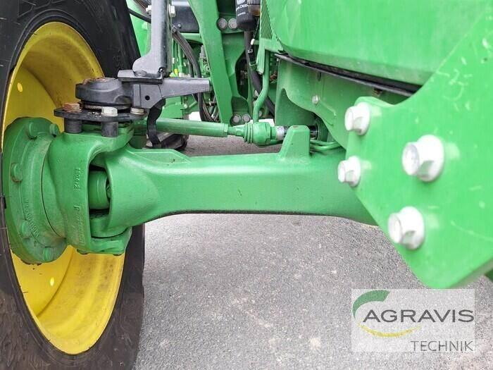 John Deere 5100 R Tractoare