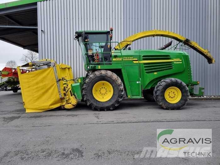 John Deere 7400 Forajere cu autopropulsare