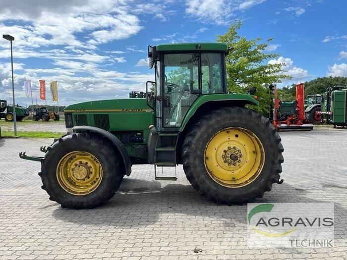 John Deere 7700 Tractoare