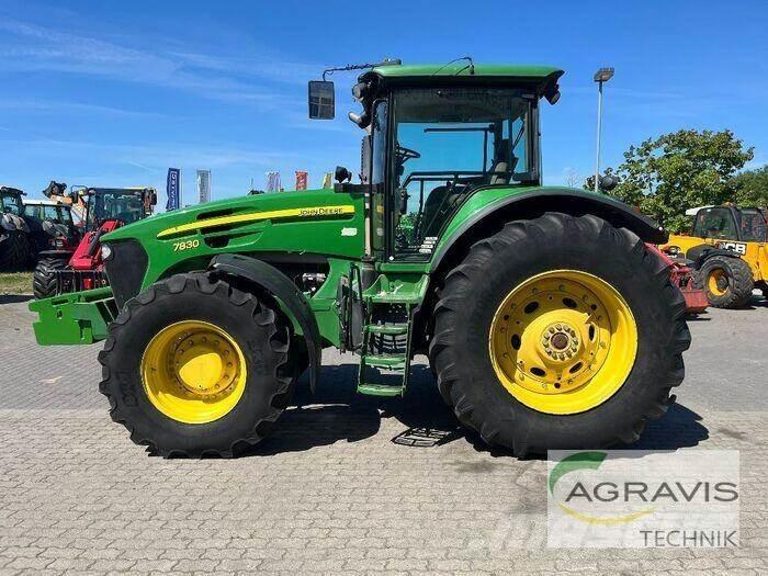 John Deere 7830 Tractoare