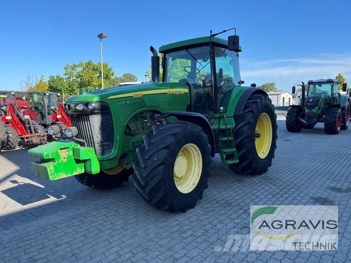 John Deere 8320 Tractoare