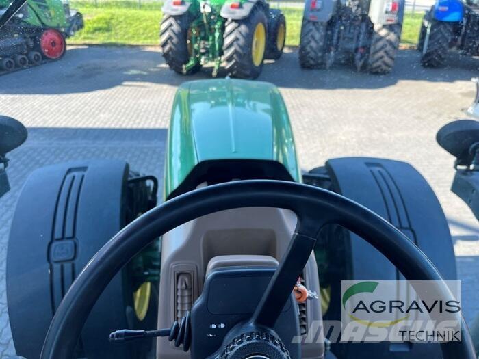 John Deere 8320 Tractoare