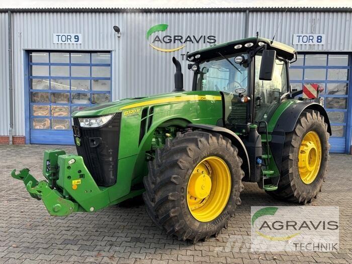 John Deere 8320 R Tractoare