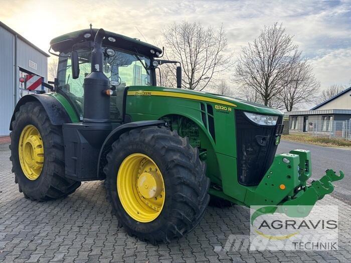 John Deere 8320 R Tractoare
