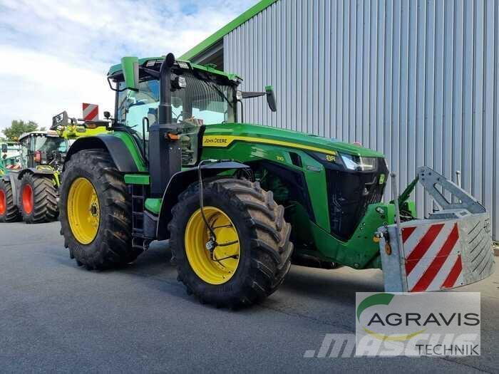 John Deere 8R 310 Tractoare