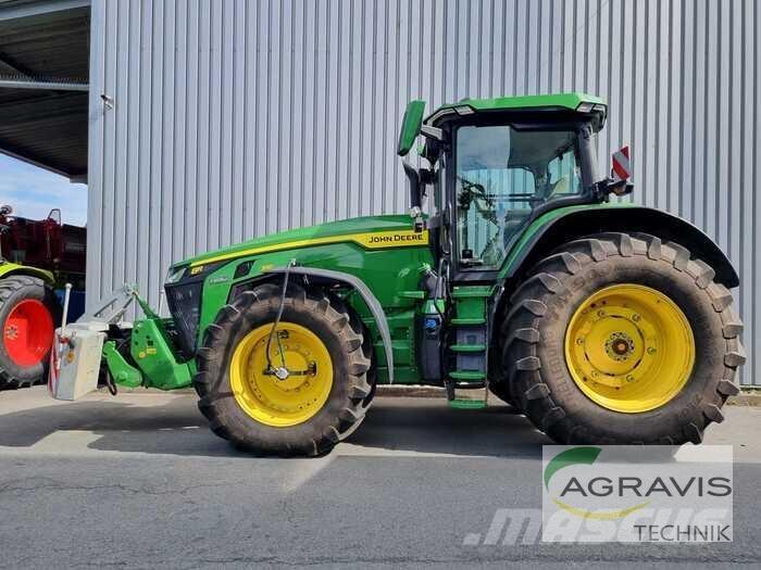John Deere 8R 310 Tractoare