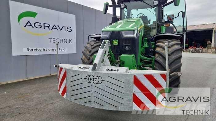 John Deere 8R 310 Tractoare
