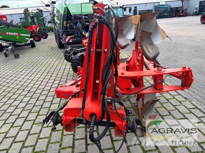 Kuhn VARI-MASTER 152 Pluguri reversibile