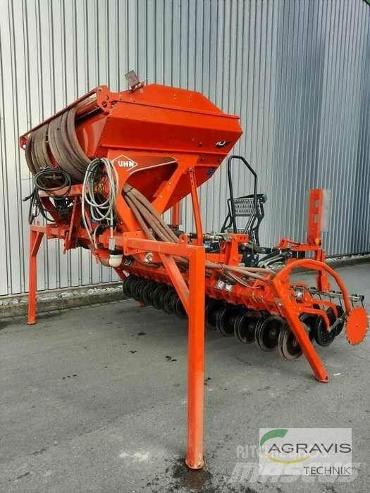 Kuhn VENTA LC 3000 Perforatoare