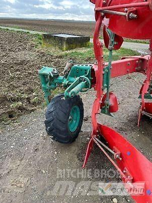 Kverneland LB 6 corps Alte masini si accesorii de cultivat
