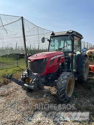 Massey Ferguson 3710 F Tractoare