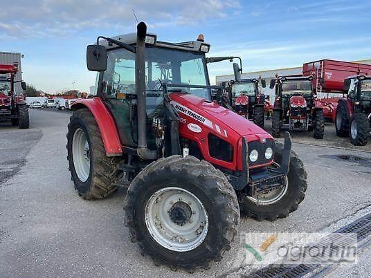 Massey Ferguson 5455 Tractoare