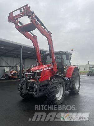 Massey Ferguson 6715S Tractoare