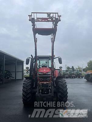 Massey Ferguson 6715S Tractoare