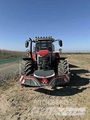 Massey Ferguson 7S210 Tractoare