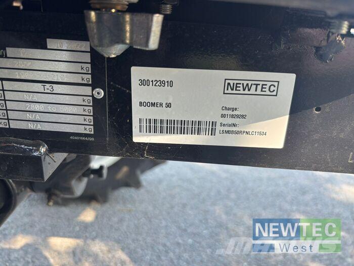 New Holland BOOMER 50 Tractoare