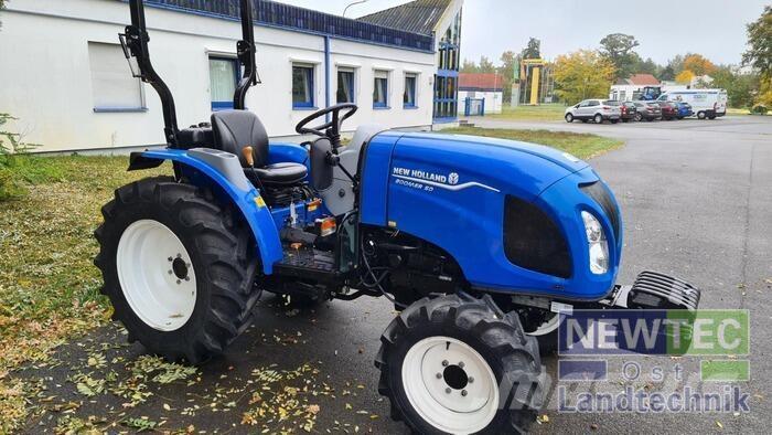 New Holland BOOMER 50 Tractoare