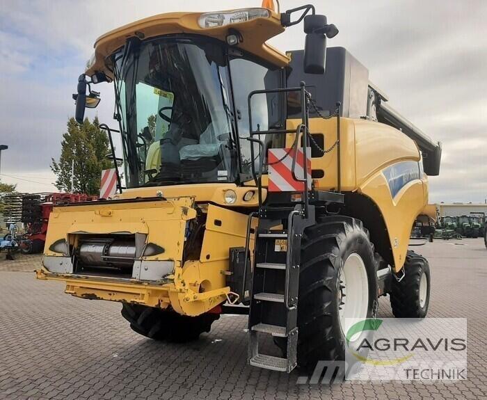 New Holland CR 960 Combine de secerat