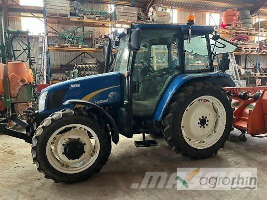 New Holland T5040 Tractoare