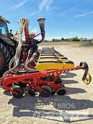Väderstad TEMPO V11 Perforatoare
