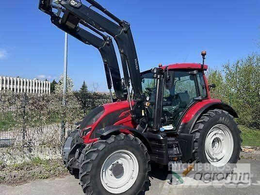 Valtra N135A Tractoare