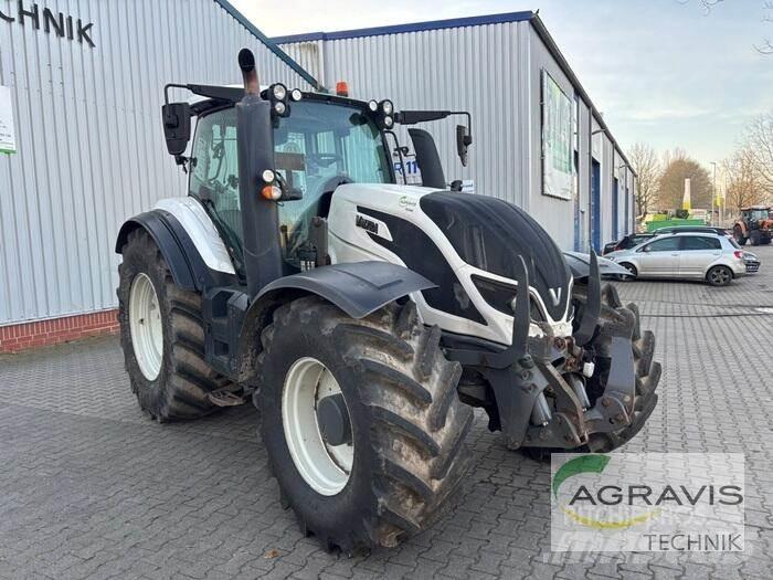 Valtra T 214 D Tractoare