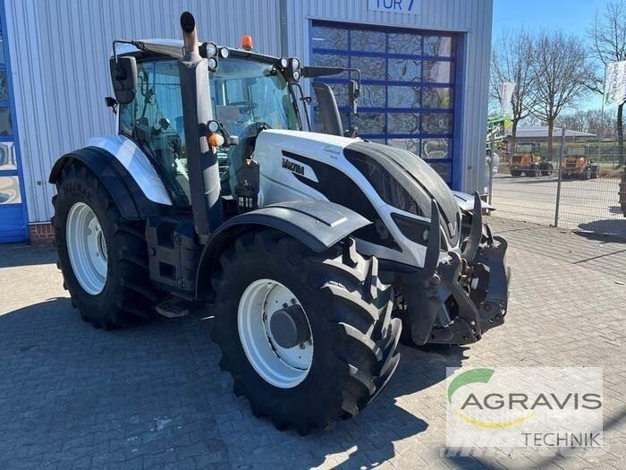Valtra T 214 D Tractoare