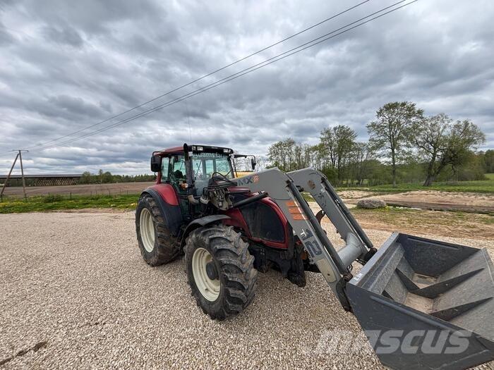 Valtra T130 Tractoare