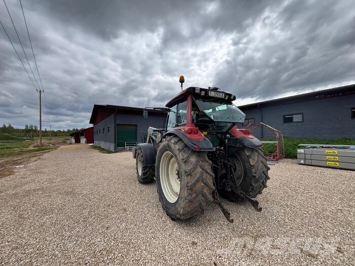 Valtra T130 Tractoare