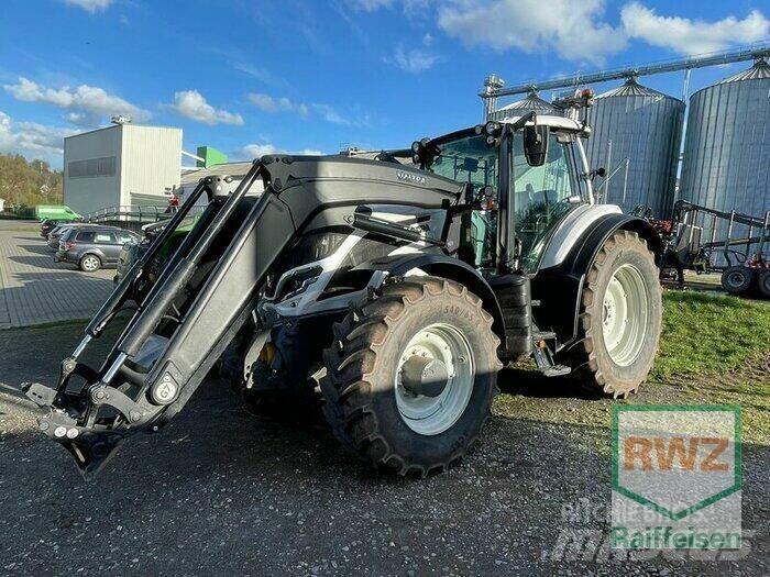 Valtra T215D Tractoare