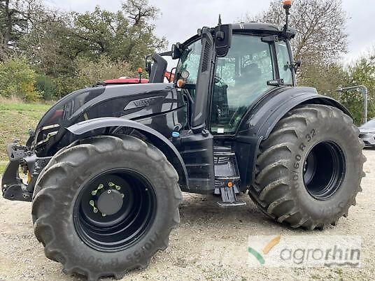 Valtra T215D Tractoare