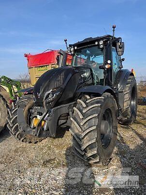 Valtra T235 Diect Tractoare