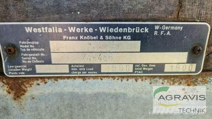 VIEHANHÄNGER Alte remorci