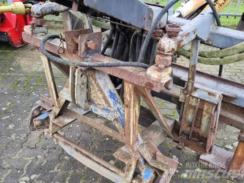  Bagger Excavatoare cu roti