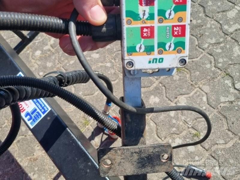  BDU Gentlecut Masina speciala pentru imprastiat gunoiul