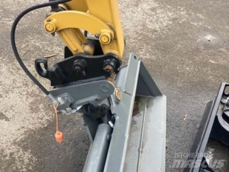 CAT 301.8-05A Mini excavatoare < 7t