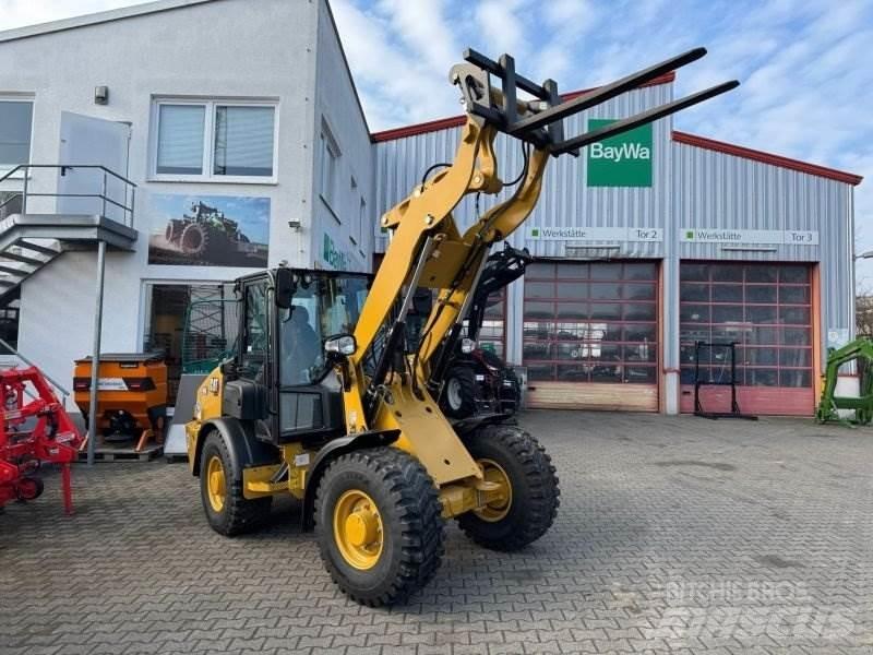 CAT 906-14 Incarcator pe pneuri