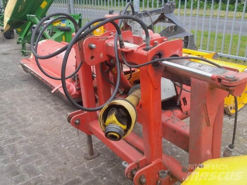 Dücker USM 21 Masina speciala pentru imprastiat gunoiul