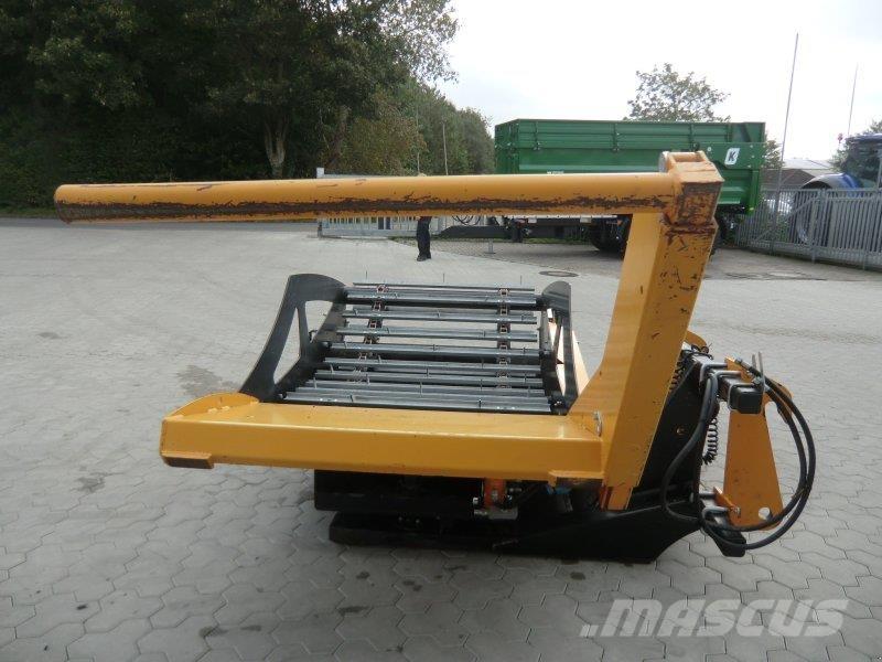 Emily DELTA Împachetatoare