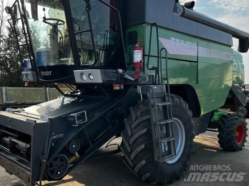 Fendt 5225 E Combine de secerat
