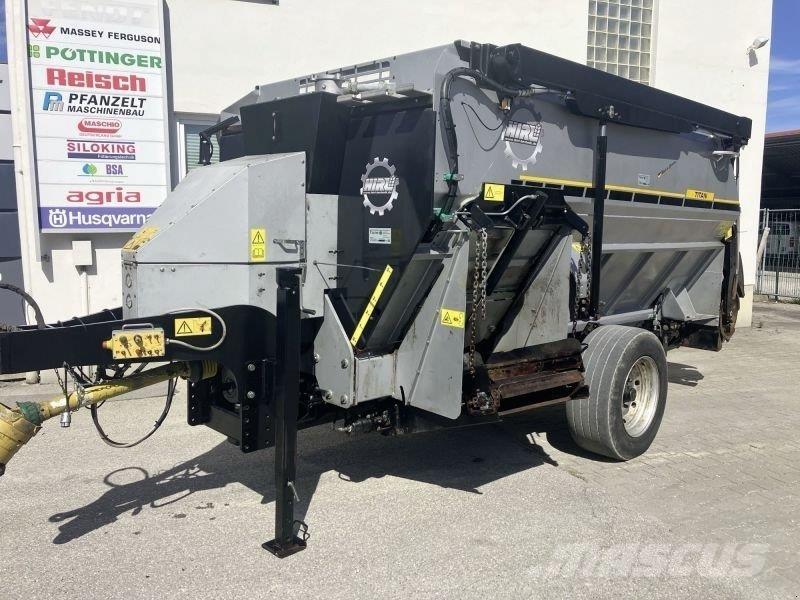  HIRL T110 Mixere furaje
