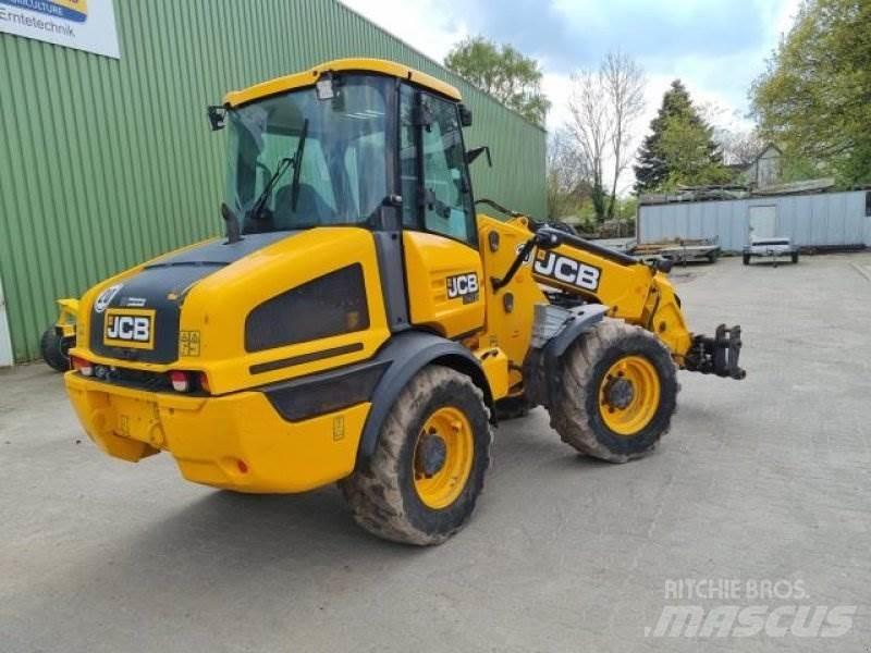 JCB TM 220 Incarcator pe pneuri