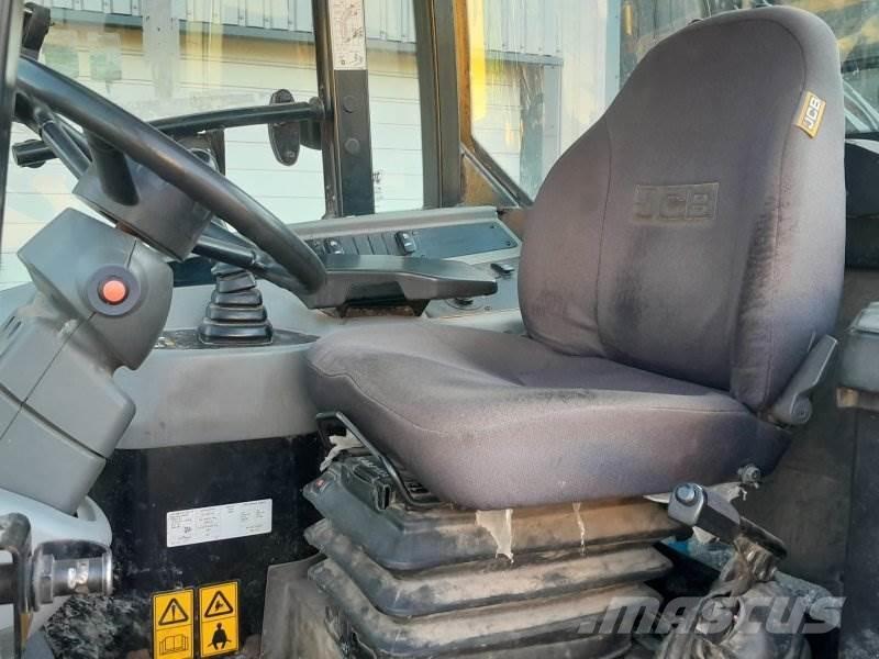 JCB TM 220 Incarcator pe pneuri