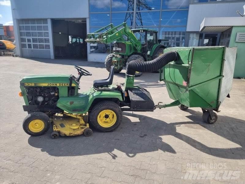 John Deere 332 Tractoare compacte