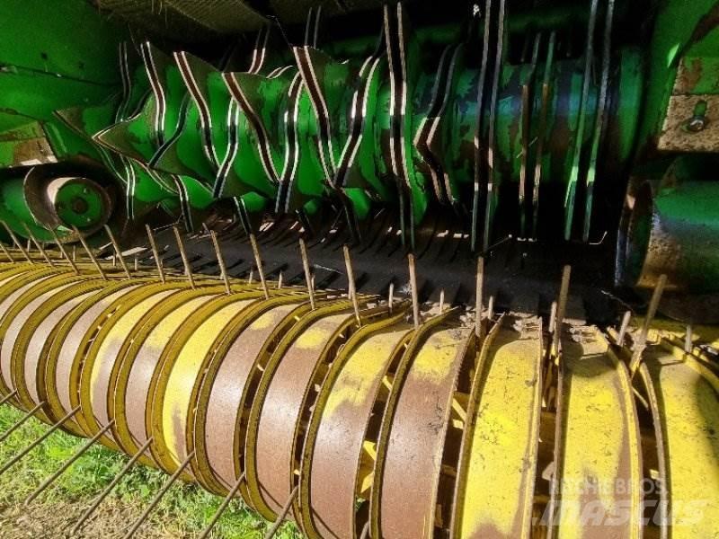 John Deere 592 Masina de balotat cilindric