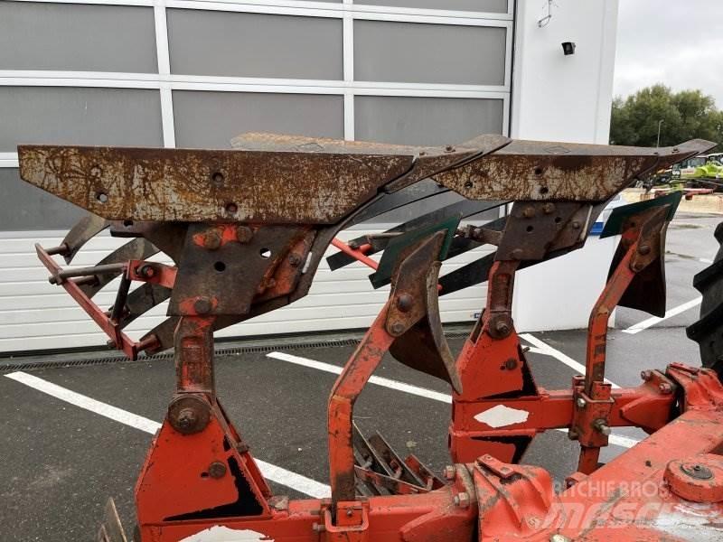 Kuhn HV 575 Pluguri conventionale